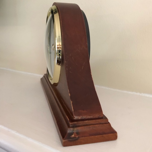Cherry Wooden 4.5x8” Mantel Clock Quartz Movement WORKS GREAT needs 1 AA battery - Picture 2 of 7